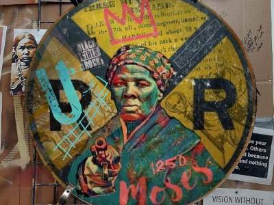 Iconic-Vinyl-Art Iconic-Vinyl-Art