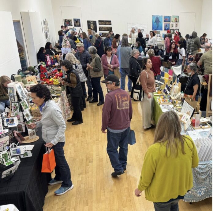 Holiday-Arts-Festival-at-Richmond-Art-Center-last-year-pic1-696x691