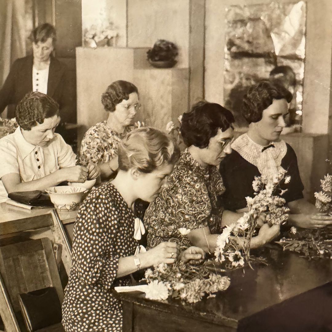 90th anniversary grid - flower arranging